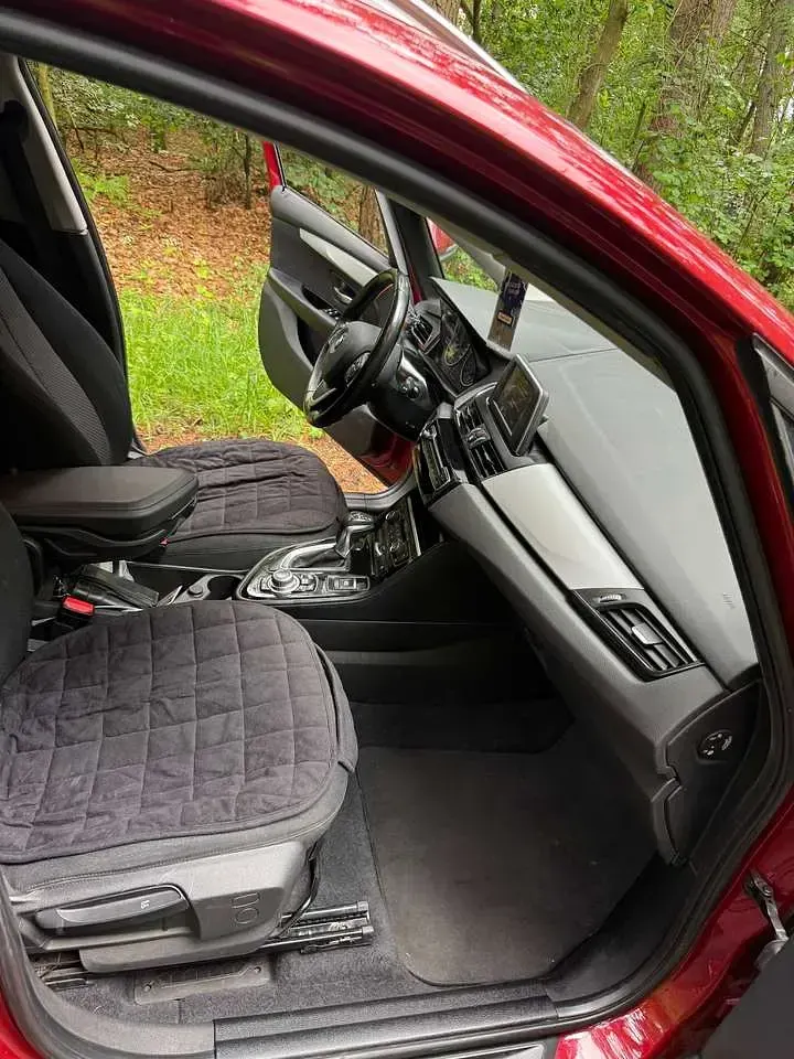 Gebraucht BMW 218 Active Tourer 150 PS (110 kW) 2015 Rot Van / Kleinbus