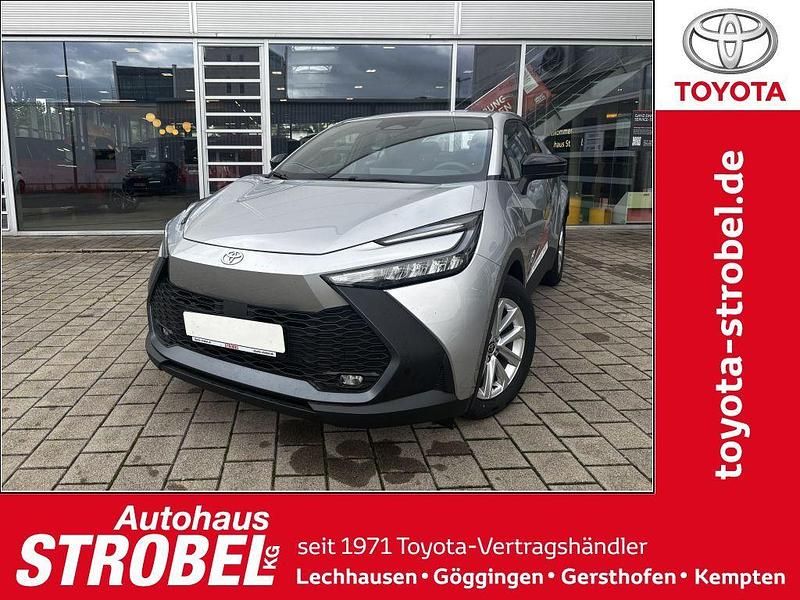 Shimmering silver metallic Gebraucht 2024 Toyota C-HR Business Edition SUV | 28.480 € (Fairer Preis) - Bild 1/4