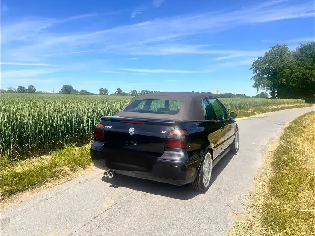 Gebraucht VW Golf Classicline 116 PS (85 kW) 2001 Schwarz Cabrio