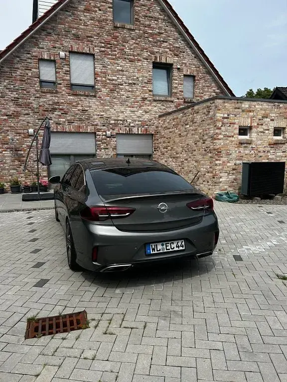 Gebraucht Opel Insignia 209 PS (153 kW) 2019 Grau Limousine
