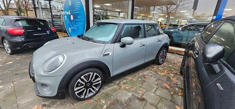 Moonwalk grey (metallic) Gebraucht 2020 Mini Cooper Kleinwagen | 15.990 € (Guter Preis) - Bild 1/4