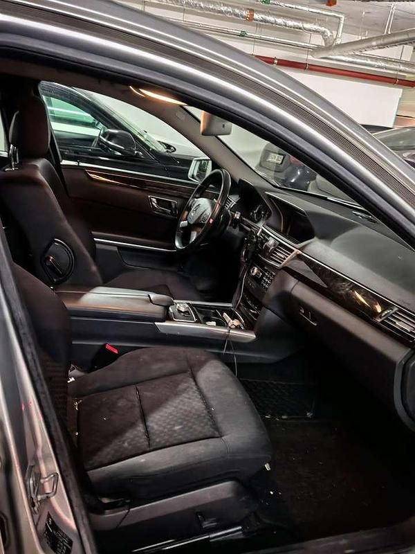 Second-hand Mercedes E250 204 CP (150 kW) 2011 Berlinǎ