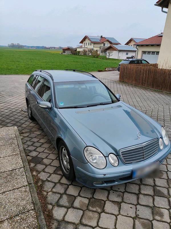 Gebraucht Mercedes 220 150 PS (110 kW) 2005 Grau Kombi