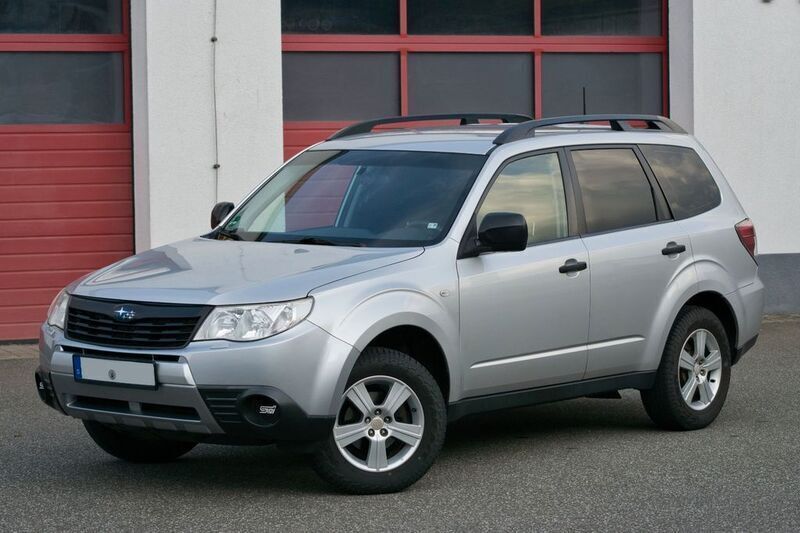 Silber Gebraucht 2009 Subaru Forester Active SUV | 6.990 € (Fairer Preis) - Bild 1/4