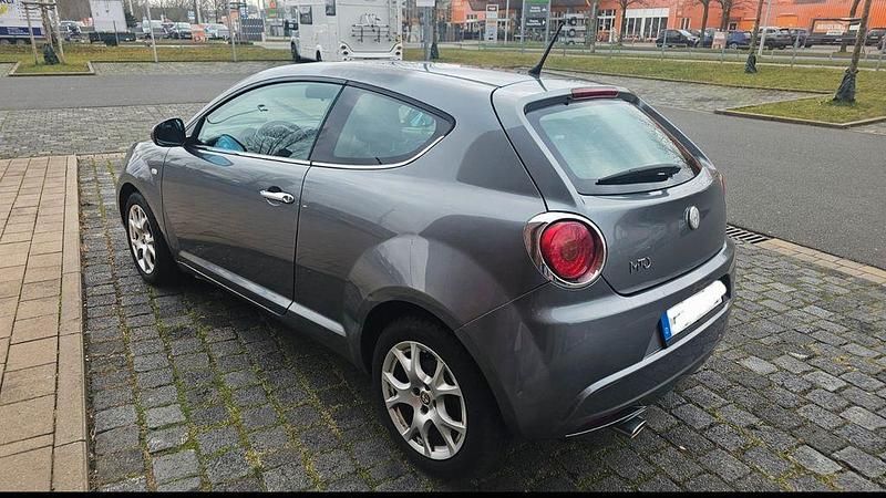 Grau Gebraucht 2009 Alfa Romeo MiTo Kleinwagen | 2.250 € (Fairer Preis) - Bild 1/4