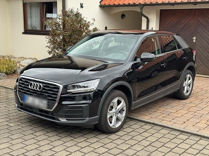 Gebraucht Audi Q2 116 PS (85 kW) 2017 Schwarz SUV