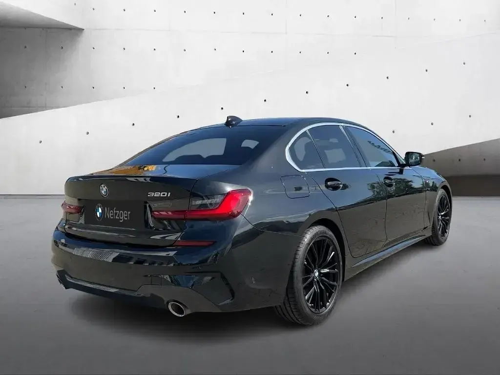 Gebraucht BMW 320 M Sport 184 PS (135 kW) 2022 Schwarz Limousine