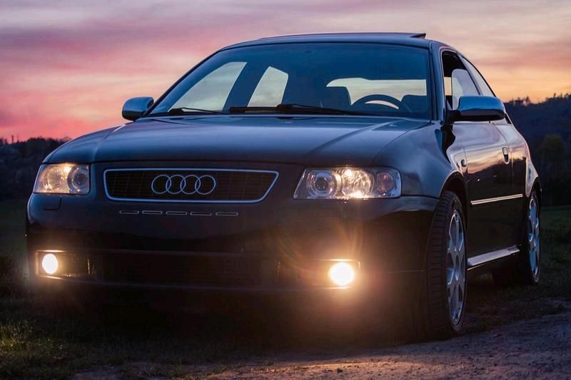 Second-hand Audi S3 225 CP (165 kW) 2001 Negru Hatchback