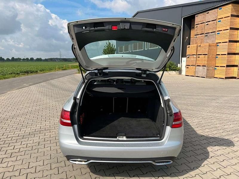 Gebraucht Mercedes C250 Avantgarde 204 PS (150 kW) 2017 Silber Kombi