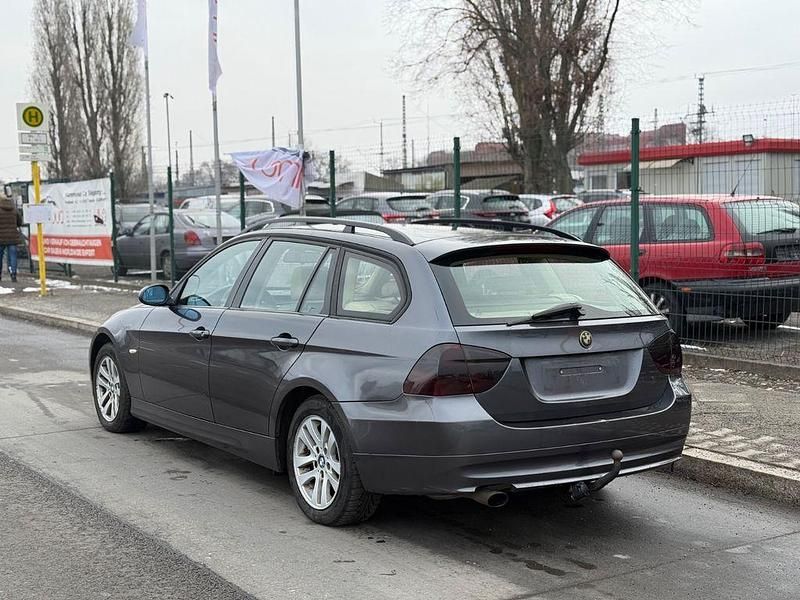 Gebraucht BMW 320 Sport Line 150 PS (110 kW) 2006 Grau Kombi