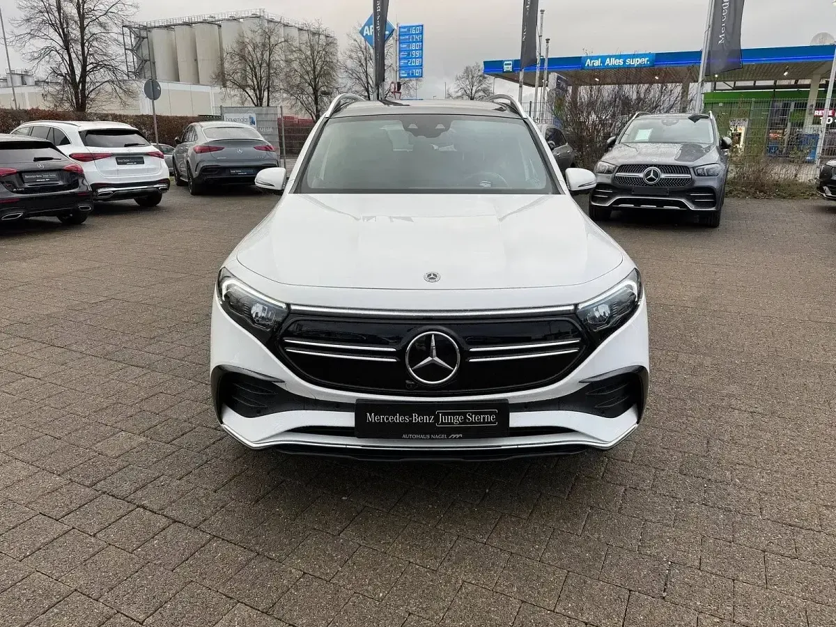 Gebraucht Mercedes EQB300 AMG line 167 kW (228 PS) 2022 Weiß SUV