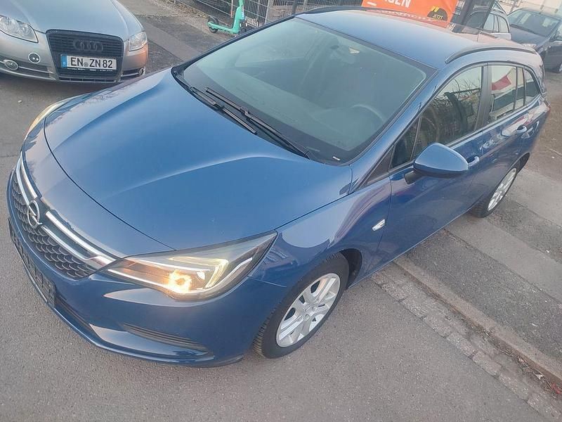 Gebraucht Opel Astra Edition 105 PS (77 kW) 2019 Blau Kombi
