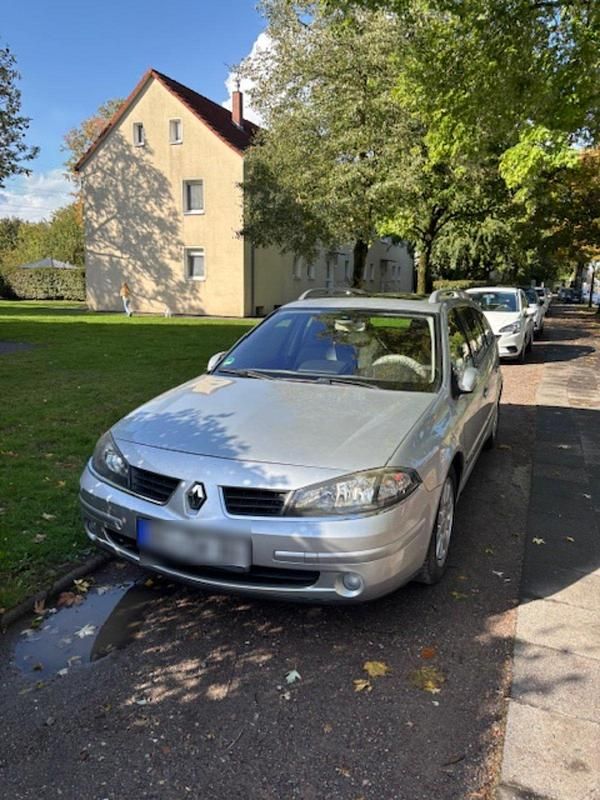 Silber Gebraucht 2006 Renault Laguna II Kombi | 2.950 € (Etwas zu teuer) - Bild 1/4