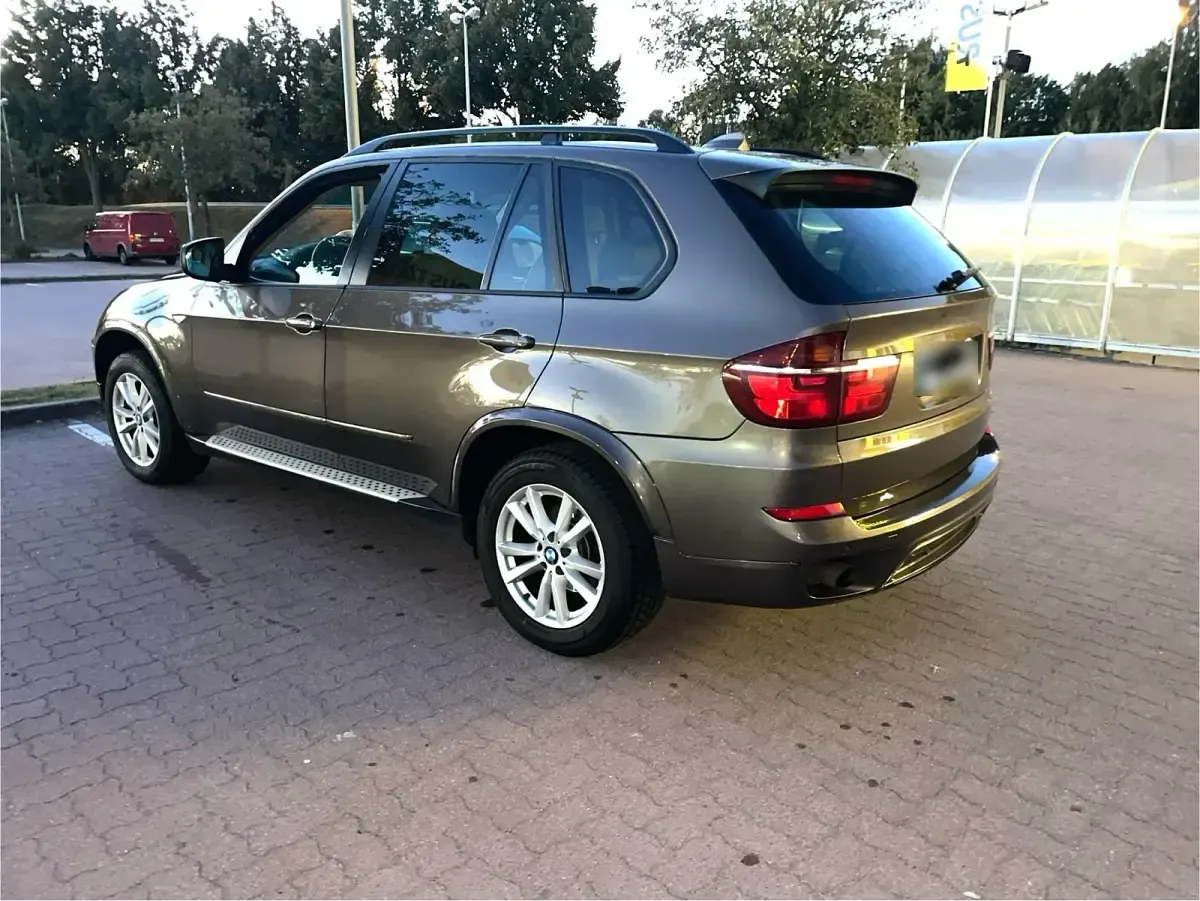 Gebraucht BMW X5 306 PS (225 kW) 2011 Braun SUV