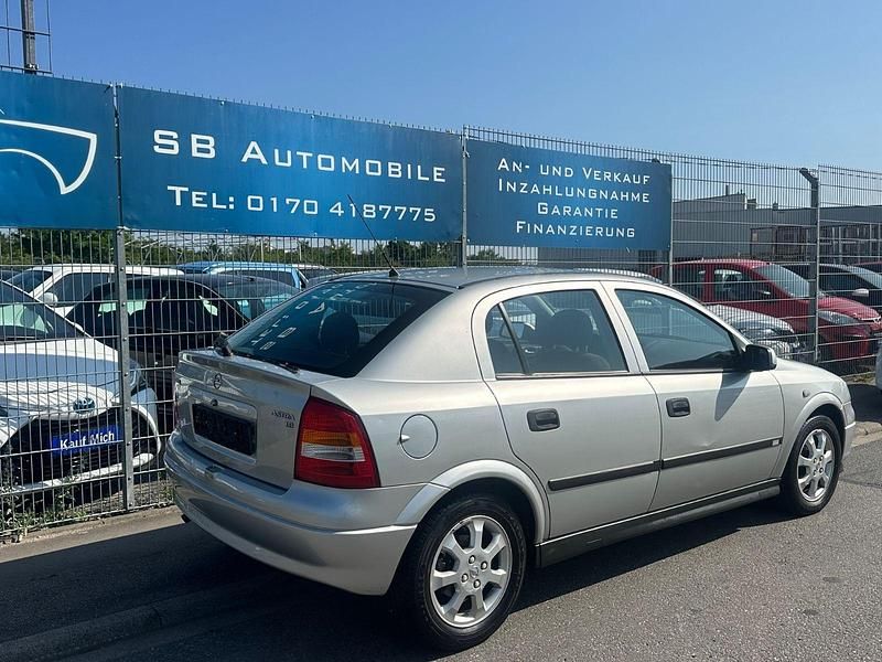 Gebraucht Opel Astra Elegance 84 PS (61 kW) 2001 Silber Limousine