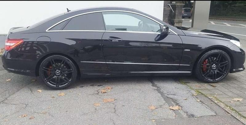 Gebraucht 2011 Mercedes E350 Avantgarde Coupé | 11.400 € (Fairer Preis) - Bild 1/4