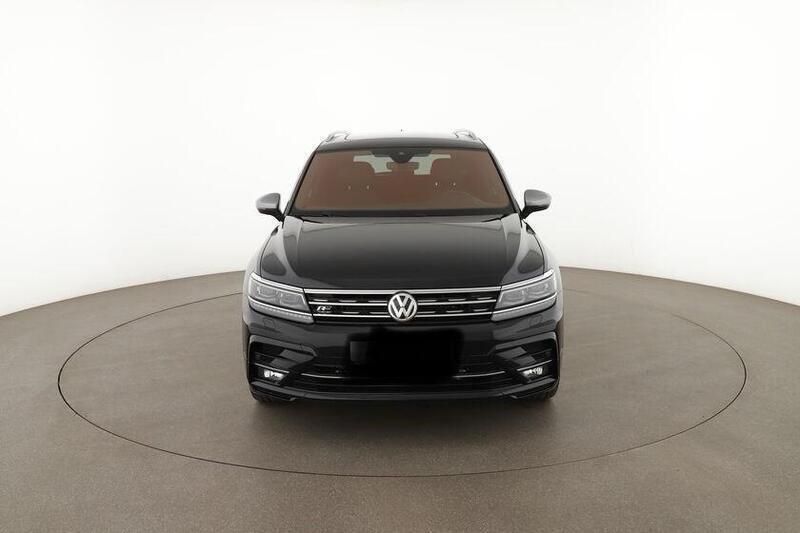 Schwarz Gebraucht 2019 VW Tiguan Allspace R-line SUV | 34.800 € - Bild 1/4