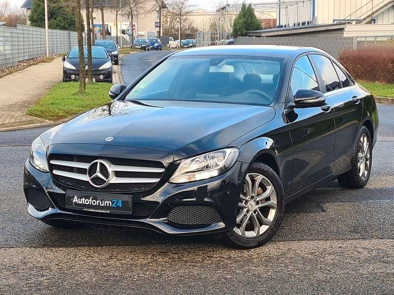 Gebraucht Mercedes C180 156 PS (114 kW) 2018 Schwarz Limousine