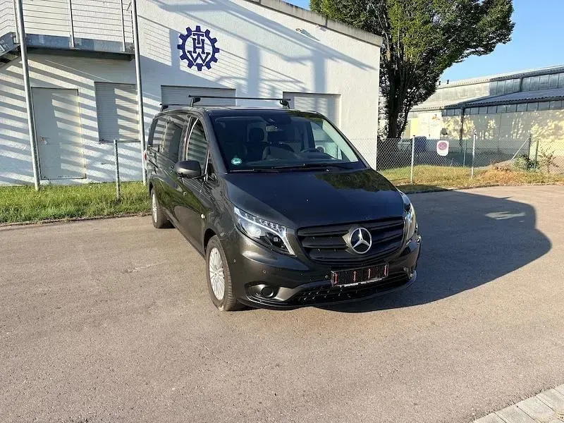 Gebraucht Mercedes e-Vito 150 kW (204 PS) 2022 Grau Van