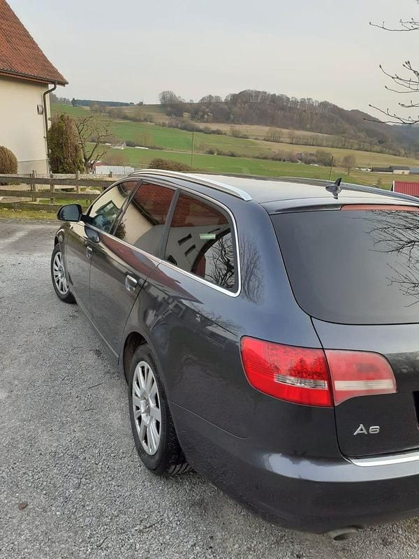 Gebraucht Audi A6 136 PS (100 kW) 2011 Grau Kombi