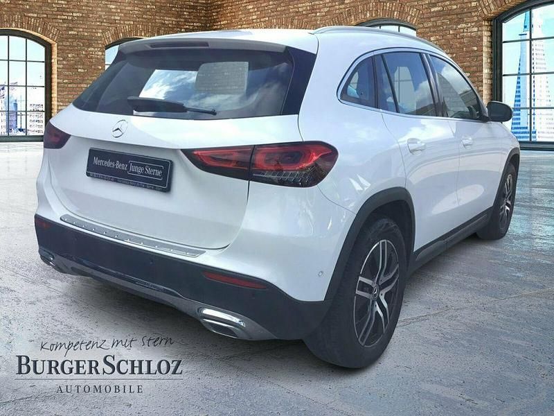 Gebraucht Mercedes GLA220 190 PS (139 kW) 2020 Unilack polarweiß SUV