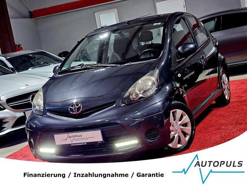 Gebraucht Toyota Aygo Cool 68 PS (50 kW) 2013 Kleinwagen