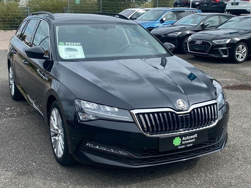 Gebraucht Skoda Superb Ambition 150 PS (110 kW) 2021 Schwarz Kombi