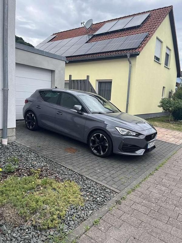 Gebraucht Cupra Leon 190 PS (139 kW) 2023 Grau Kleinwagen