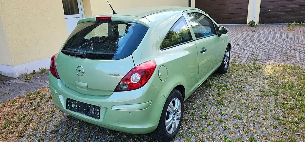 Gebraucht Opel Corsa 70 PS (51 kW) 2010 Grün Kleinwagen
