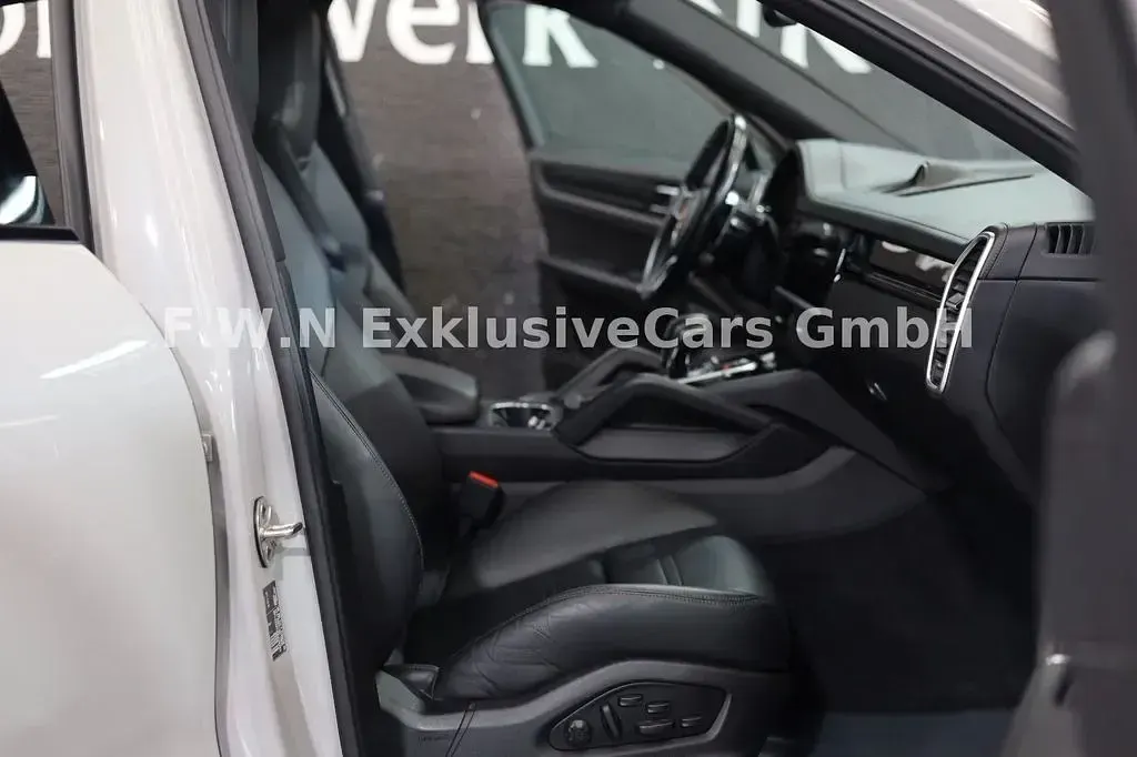 Używany Porsche Cayenne 462 KM (339 kW) 2022 Szary SUV
