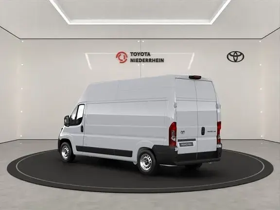 Gebraucht Toyota Proace 140 PS (102 kW) 2025 Icy white Van / Kleinbus