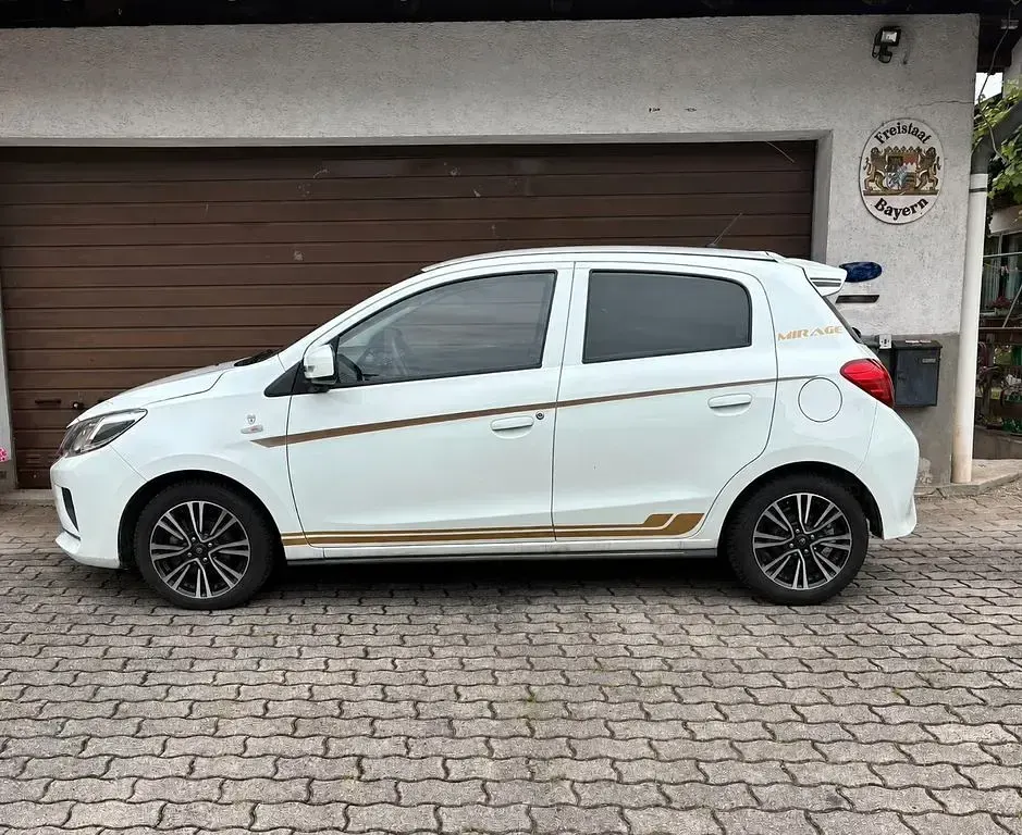 Gebraucht Mitsubishi Space Star 71 PS (52 kW) 2021 Weiß Kleinwagen