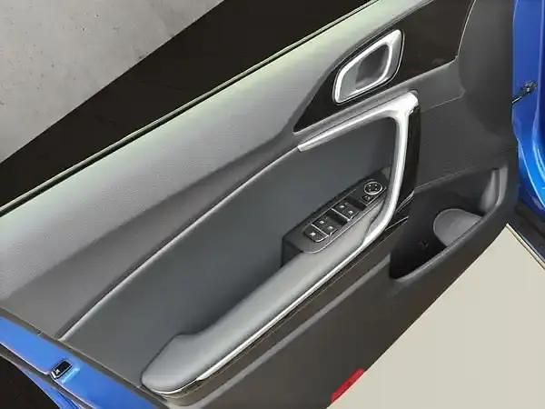 Neu Kia Ceed 150 PS (110 kW) 2026 (b3l) blue flame m Kleinwagen