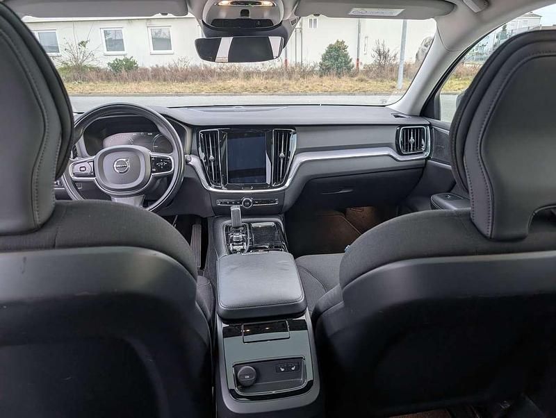 Gebraucht Volvo V60 R-Design 253 PS (186 kW) 2020 Blau Kombi