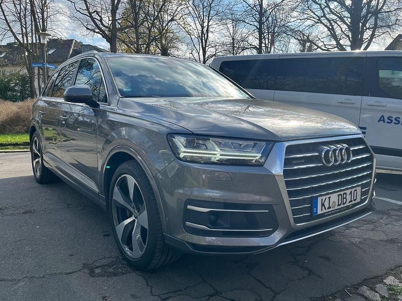 Gebraucht Audi Q7 Ambiente 272 PS (200 kW) 2016 Grau SUV