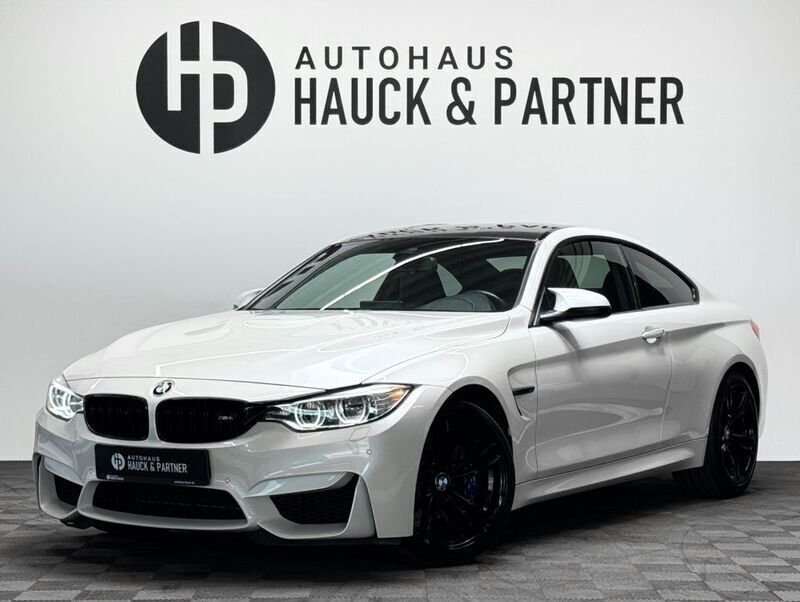 Weiß Gebraucht 2015 BMW M4 Sport Line Coupé | 46.990 € (Fairer Preis) - Bild 1/4