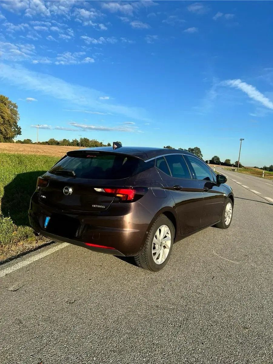 Usata Opel Astra 160 CV (117 kW) 2016 Marrone Berlina