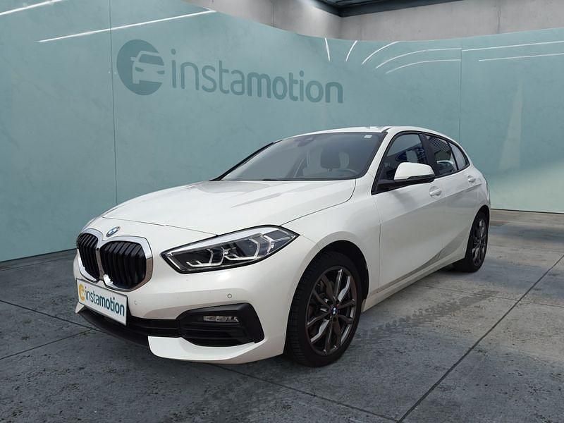 Weiß Gebraucht 2023 BMW 120 Advantage Kleinwagen | 28.549 € (Fairer Preis) - Bild 1/4