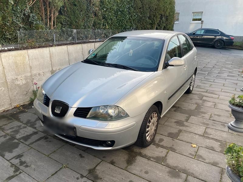 Silber Gebraucht 2003 Seat Ibiza Kleinwagen | 2.900 € (Fairer Preis) - Bild 1/4