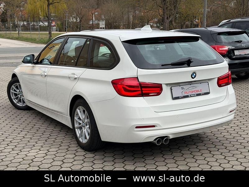 Gebraucht BMW 320 Advantage 163 PS (119 kW) 2018 Weiß Kombi