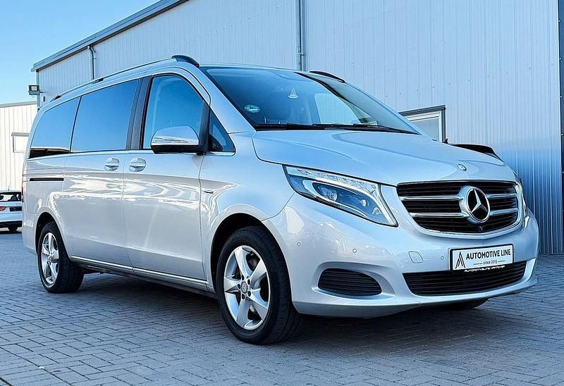 Silber Gebraucht 2016 Mercedes V250 Van / Kleinbus | 38.450 € (Fairer Preis) - Bild 1/4