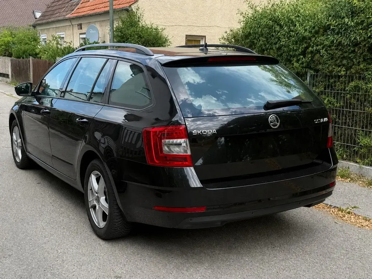 Gebraucht Skoda Octavia 116 PS (85 kW) 2019 Schwarz Kombi