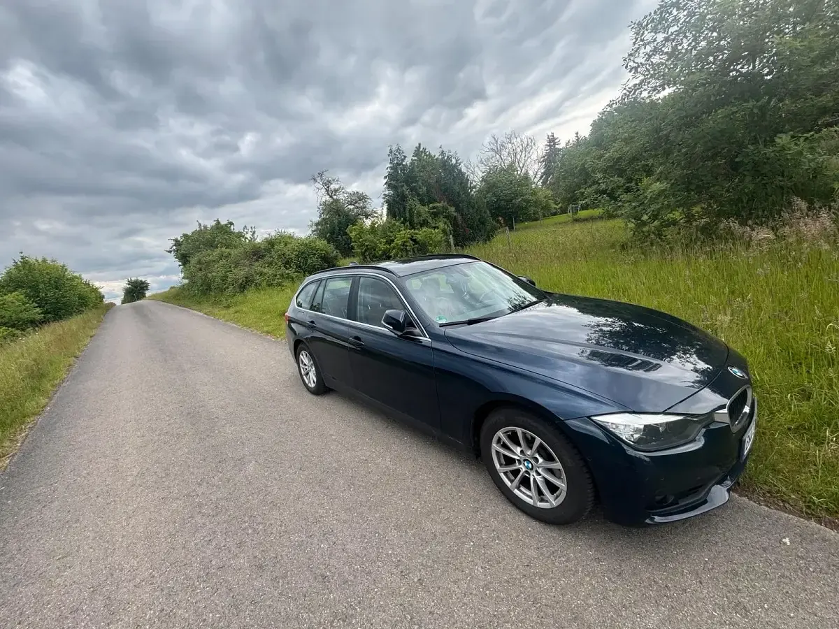 Gebraucht BMW 320 184 PS (135 kW) 2015 Blau Kombi