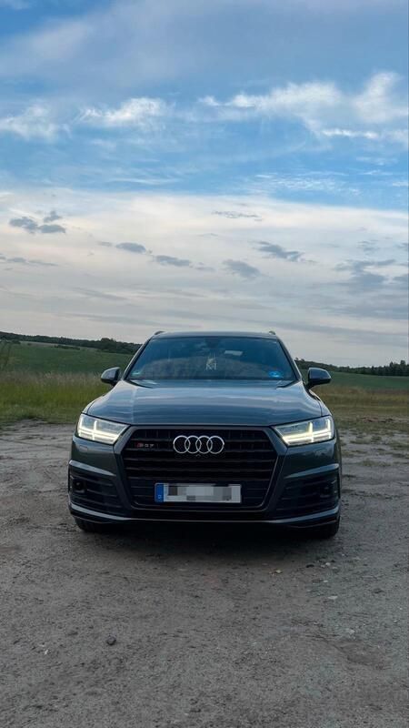 Grau Gebraucht 2016 Audi Q7 S-Line SUV | 39.570 € (Teuer) - Bild 1/4