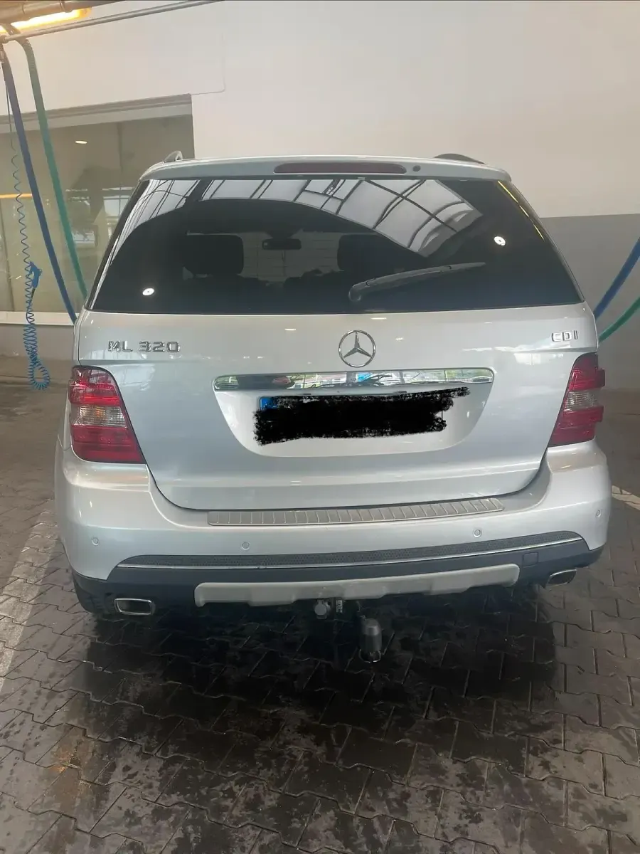 Gebraucht Mercedes ML320 224 PS (164 kW) 2006 Silber SUV