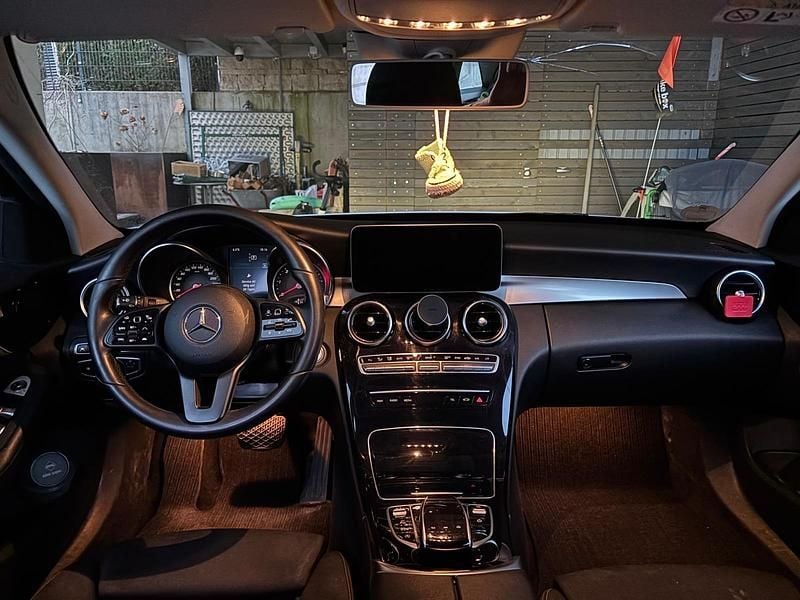 Gebraucht Mercedes C220 194 PS (142 kW) 2018 Weiß Kombi