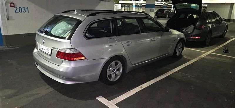 Gebraucht BMW 523 190 PS (139 kW) 2009 Silber Kombi