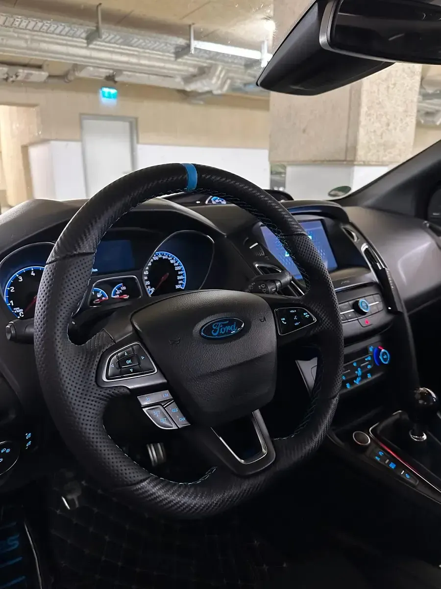 Gebraucht Ford Focus RS 350 PS (257 kW) 2017 Grau Limousine