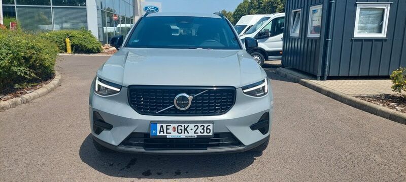 Gebraucht Volvo XC40 Plus 197 PS (144 kW) 2023 Grau SUV