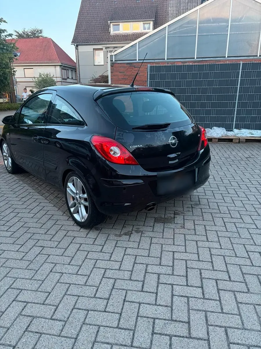 Gebraucht Opel Corsa 95 PS (69 kW) 2008 Kleinwagen
